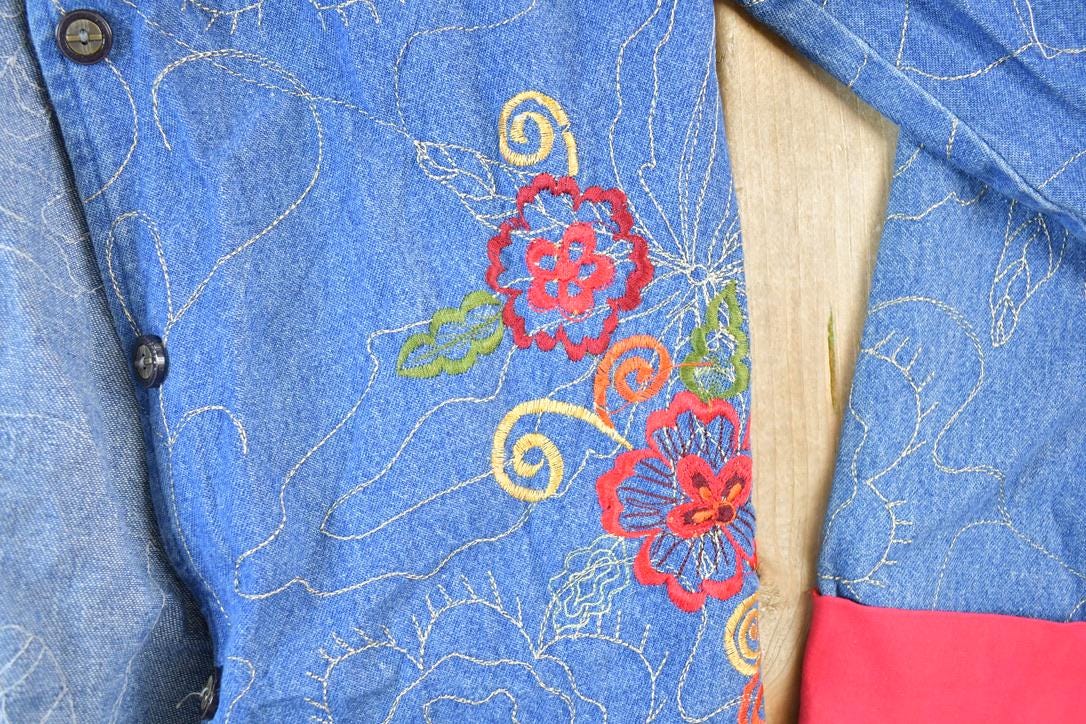 Vintage 1990s Tantrums Embroidered Floral Print 100% Cotton Lined Jean Jacket