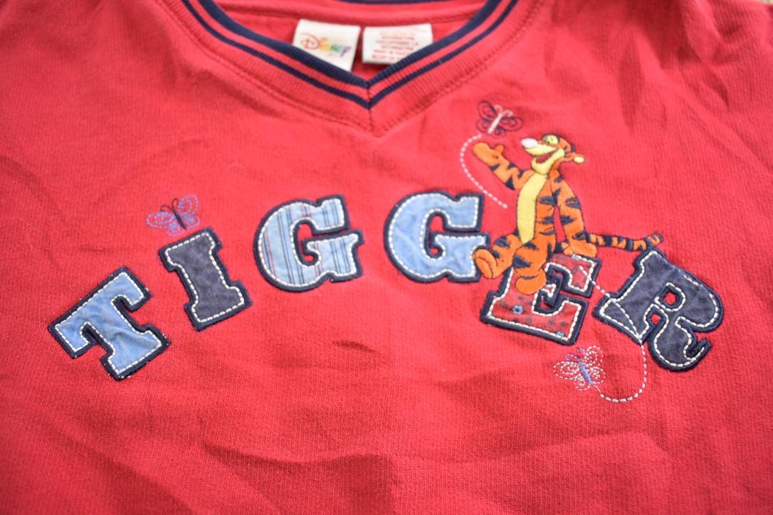 Vintage 1990s Tigger Embroidered Disney V-Neck Sweater