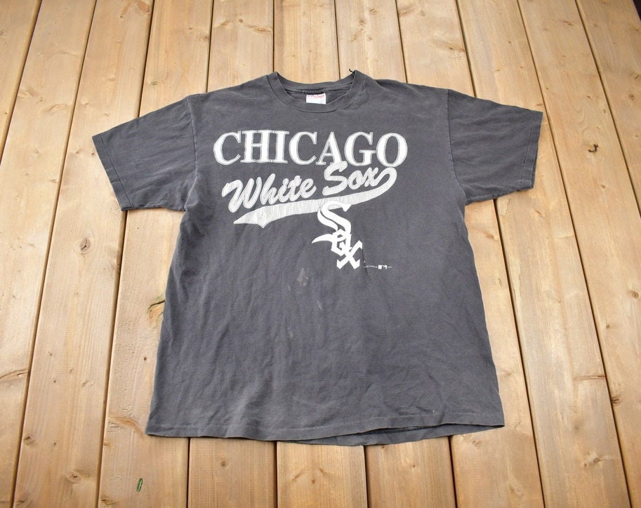 Vintage 1990s MLB Chicago White Sox Hanes Graphic T-Shirt