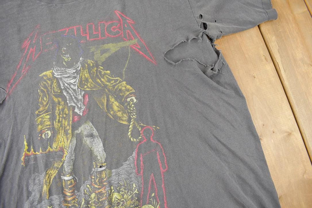 Vintage 1990s Metallica Thrashed Graphic T-shirt / Band Tee / 90s Metallica / Band Tee / Premium Vintage / Size XL