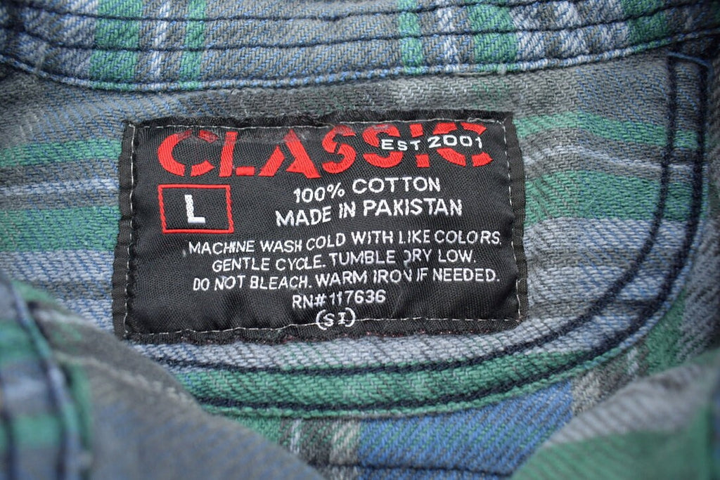 Vintage 2000's Plaid Flannel Button Up Shirt