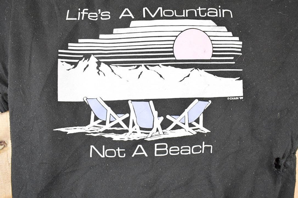 Vintage 1989 Life's A Mountain Not A Beach Graphic Print Crewneck Sweatshirt Men's M