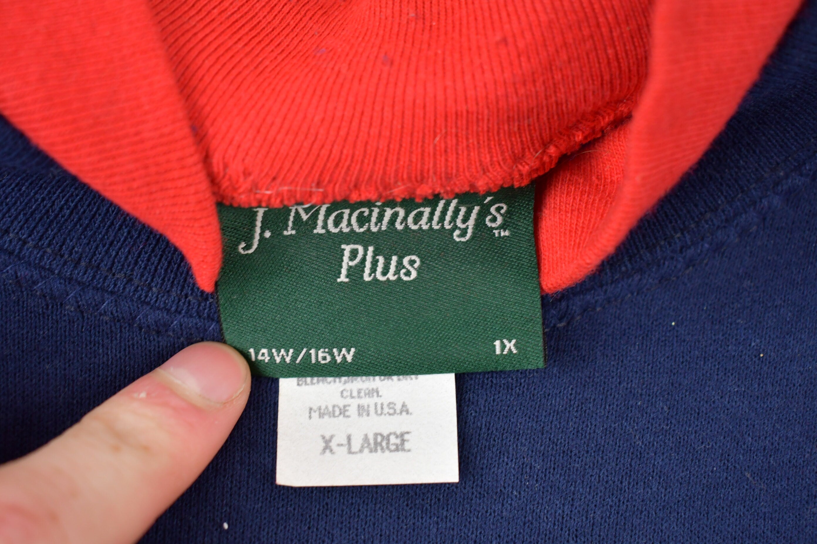 Vintage 1990s J. Mackinallys Bird Nature Mockneck