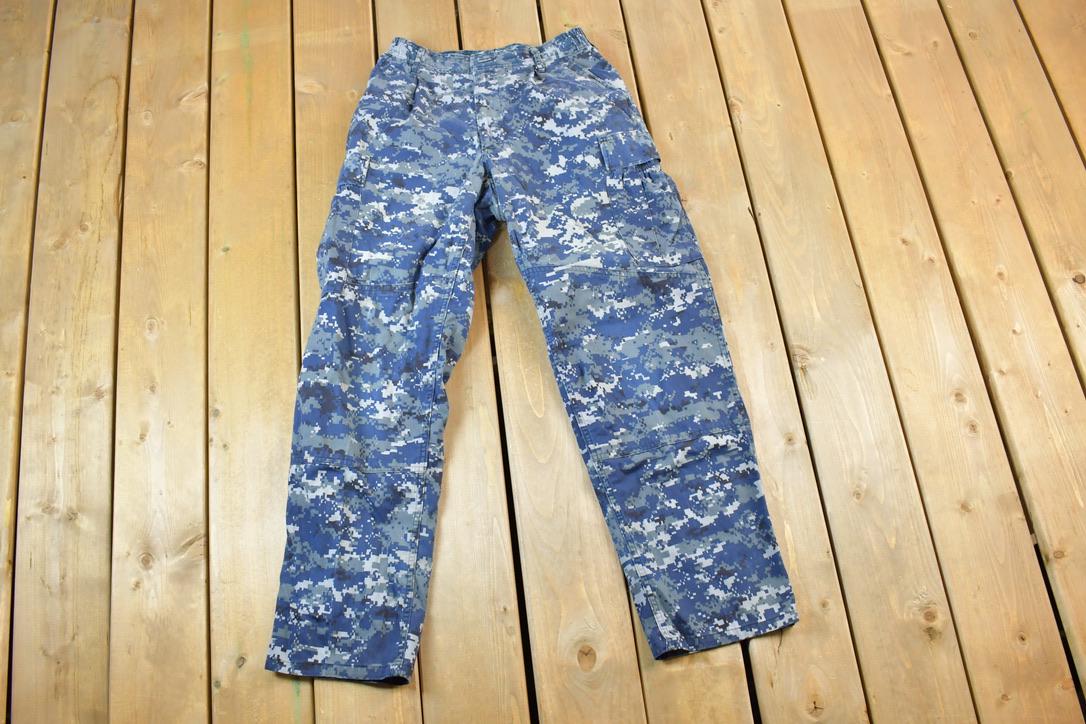 Vintage 1990s Navy Blue Digital Army Camouflage Cargo Pants Size 27 x 31 / Streetwear / Army Pants / Military Pants / Vintage Cargos