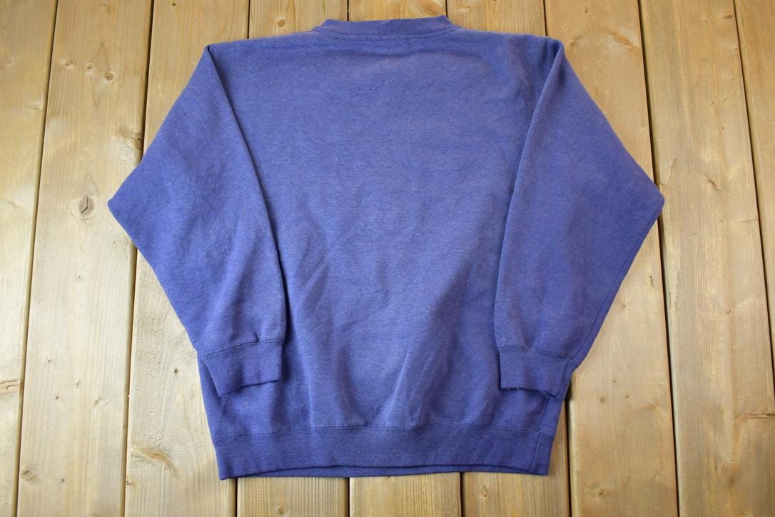 Vintage 1990s 2 Wolf East West Casuals Crewneck / Souvenir / Vintage Sweatshirt / Outdoorsman / Wilderness Sweatshirt / Made In USA