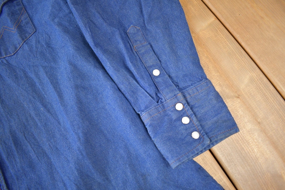 Vintage 1990s Wrangler Denim South Western Style Pearl Snap Button Up Rodeo Shirt Size XXLT