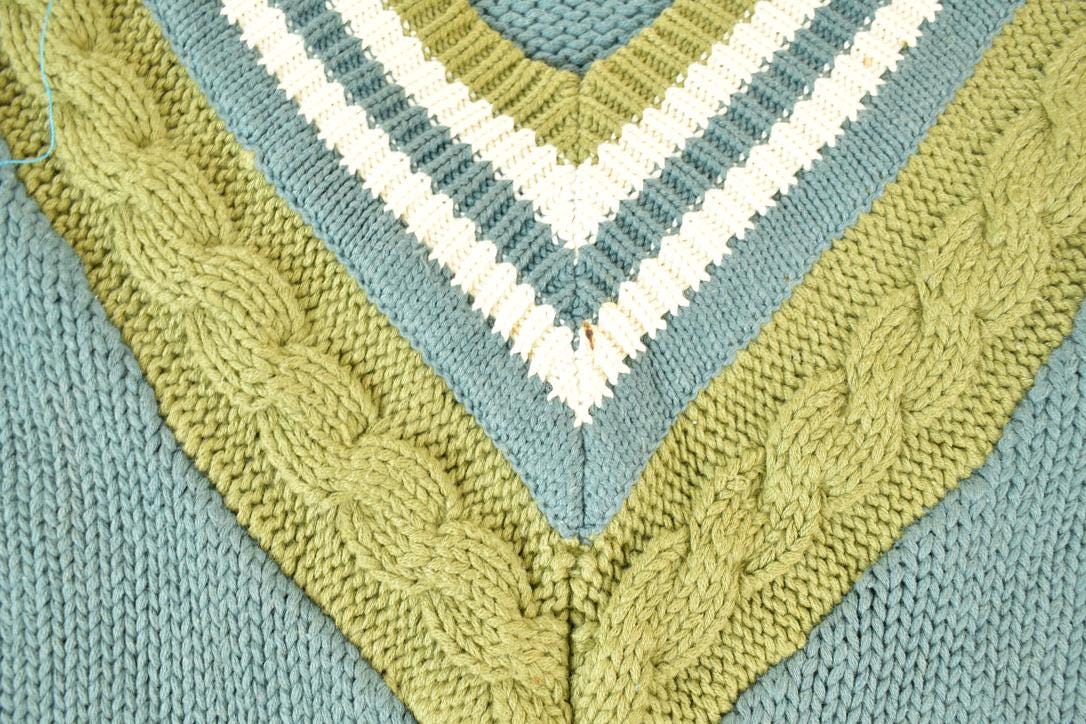 Vintage 1990s Gap V Neck Knit Cable Knit 100% Cotton Sweater Made In