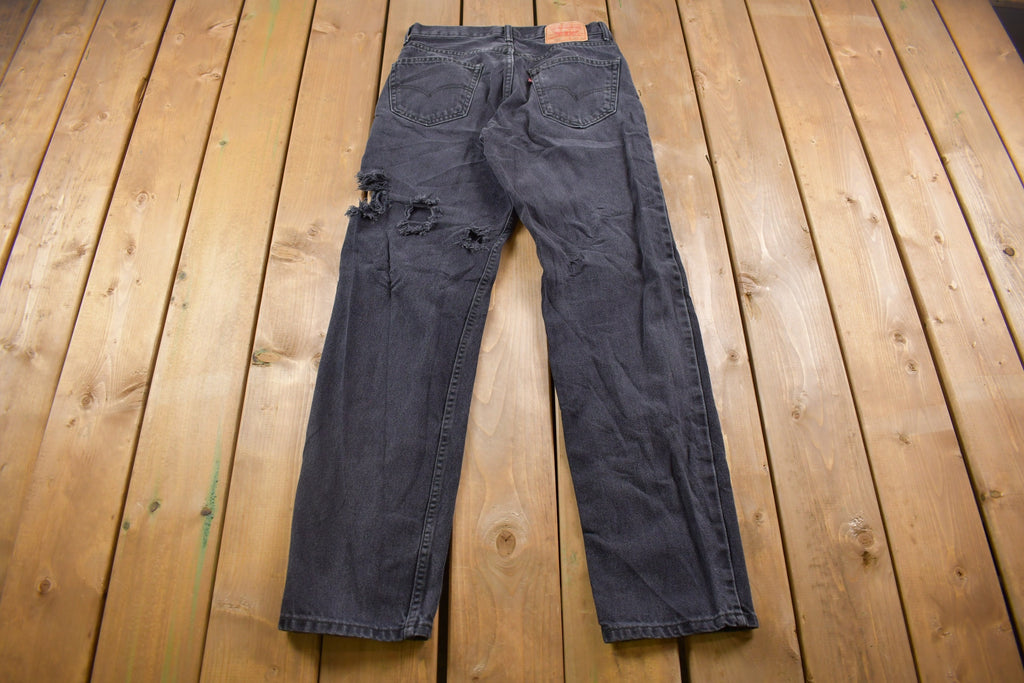 Vintage 1990s Levi's Distressed 550 Red Tab Jeans Size 30 x 32