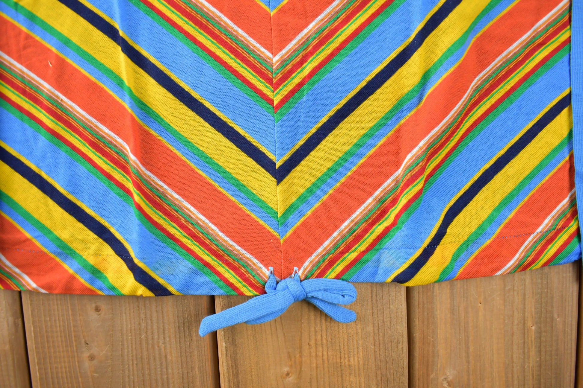 True Vintage 1960s Deadstock Helen Sue Long Sleeve Turtleneck Psychedelic Acyrlic Blouse Knit Sport Top