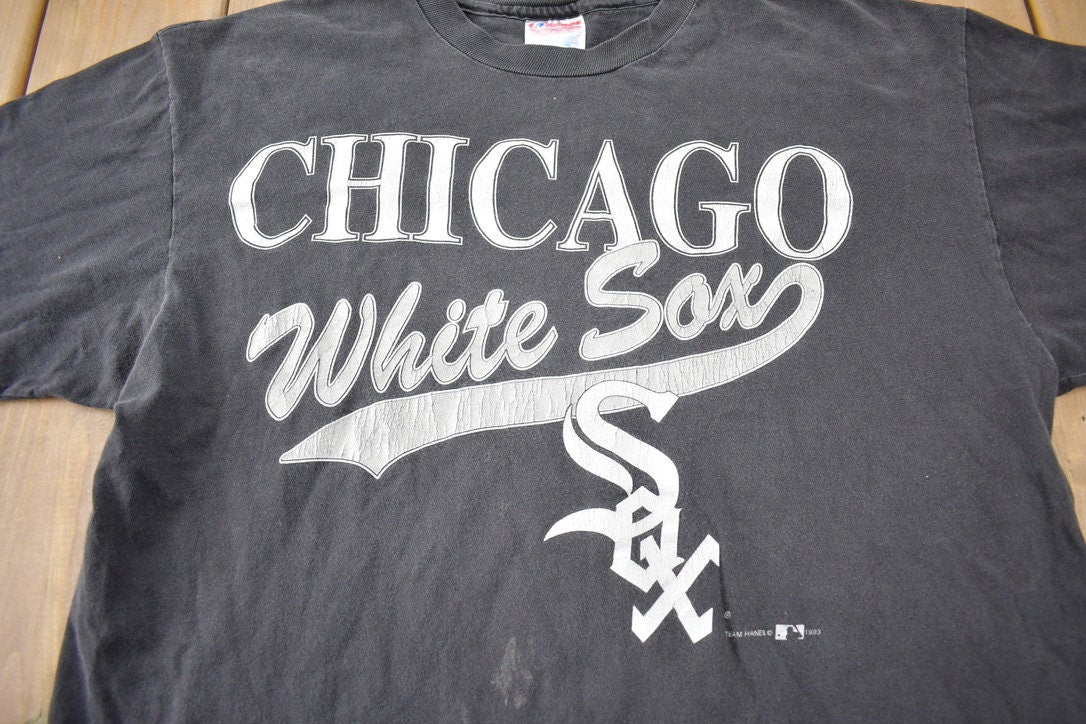Vintage 1990s MLB Chicago White Sox Hanes Graphic T-Shirt