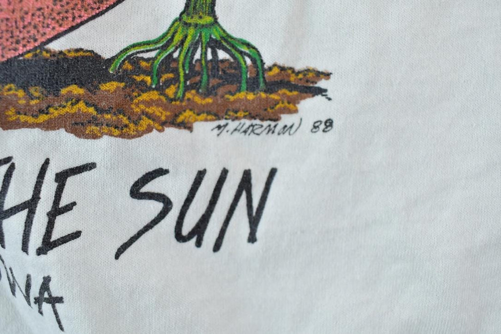 Vintage 1988 Bacon In The Sun Iowa Souvenir T-Shirt