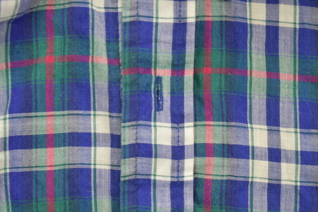 Vintage 1990s Crossbow Plaid Button Up Short Sleeve Shirt