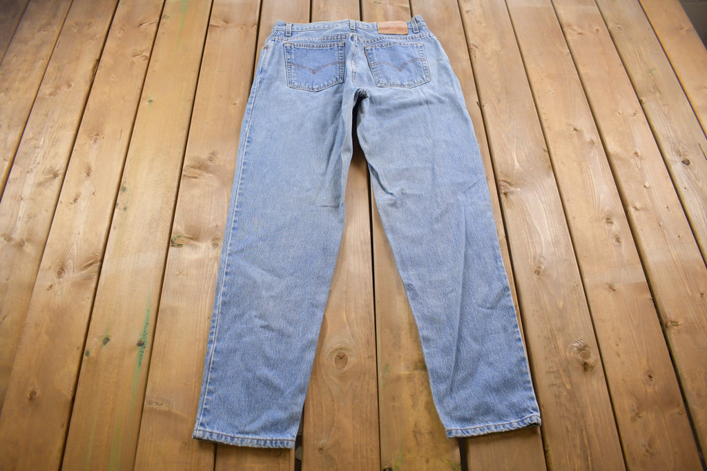 Vintage 1990s Levi's 550 Red Tab Jeans Size 32 x 32