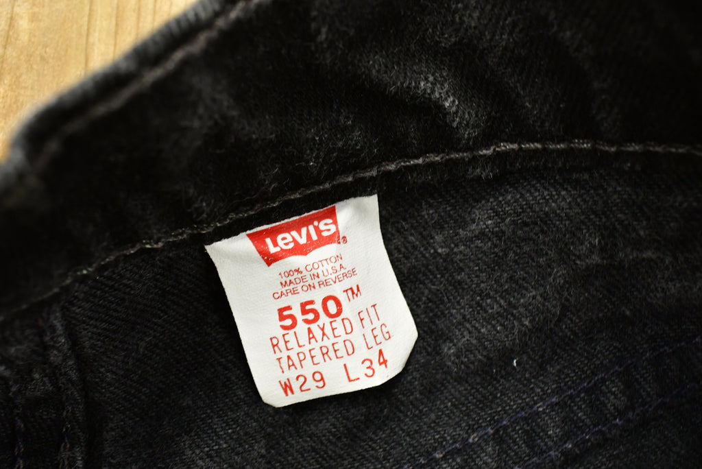 Vintage 1990s Levi's 550 Red Tab Jeans Size 29 x 34
