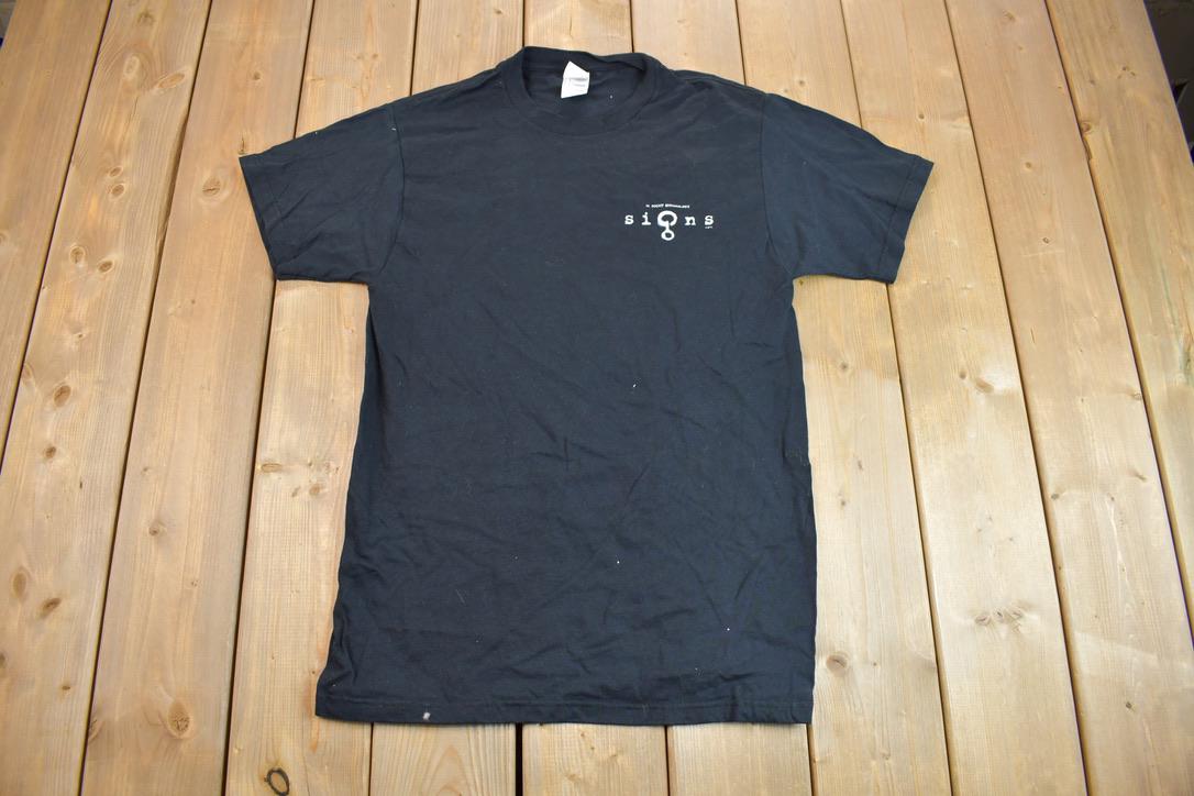Vintage 2002 Signs M. Night Shyamalan Movie Promo T-shirt