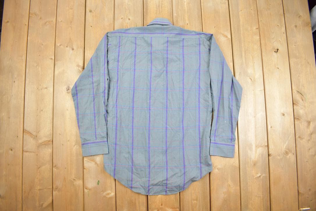 Vintage 1990s Van Heusen Classic Plaid Button Up Shirt
