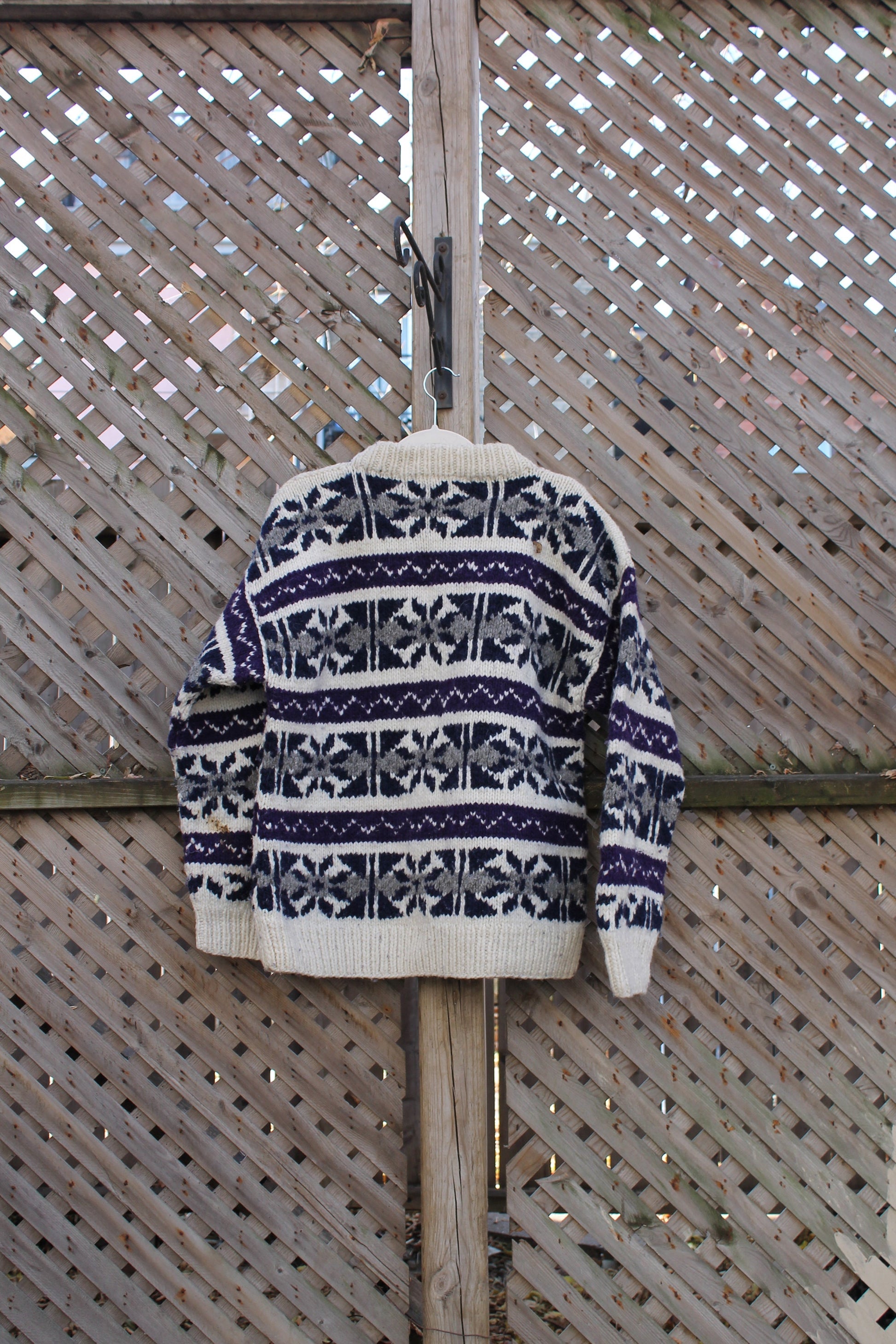 Vintage 1980s 100% Wool Crewneck Knitted Sweater