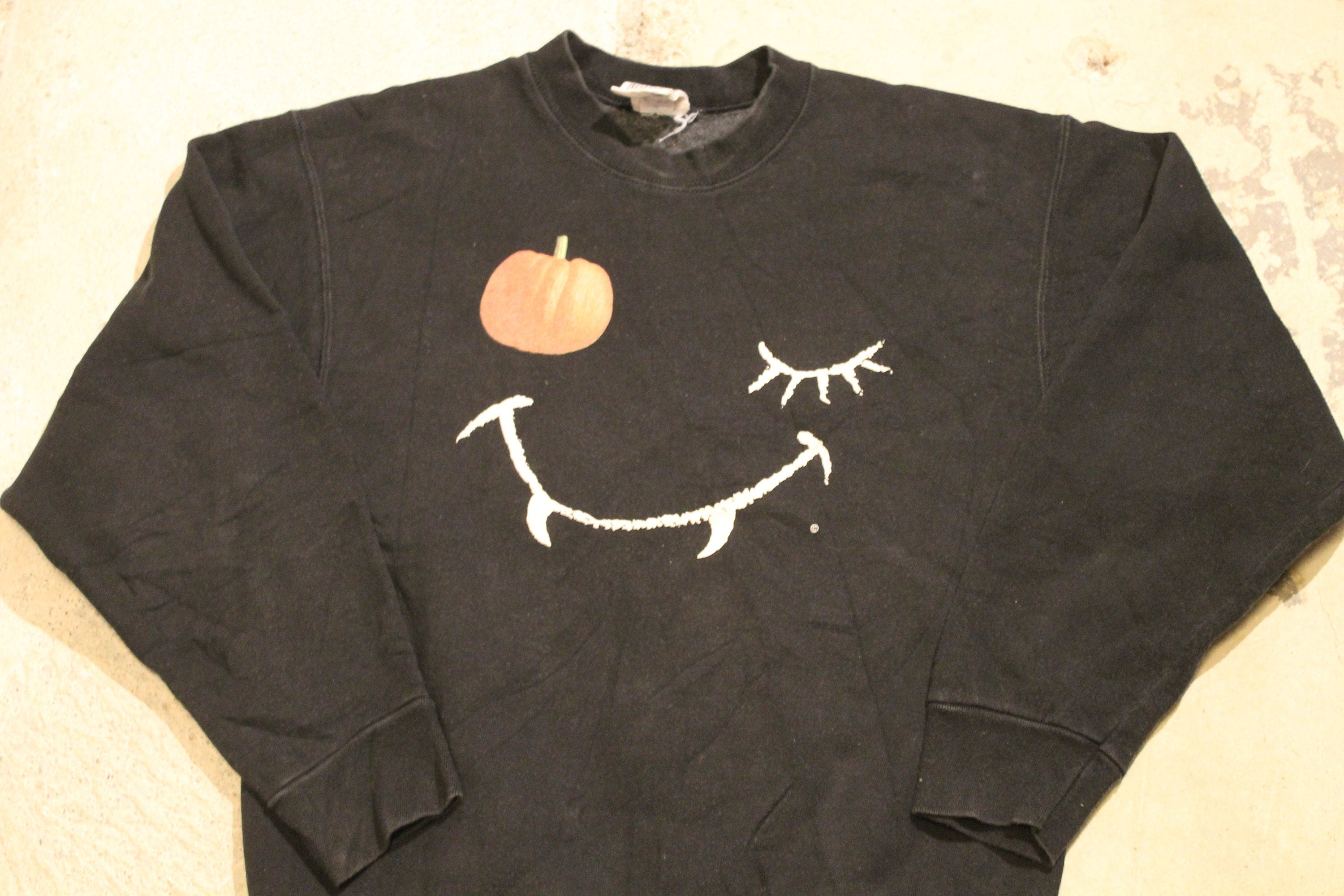 Vintage 1990s Spooky Halloween Graphic Crewneck Sweater
