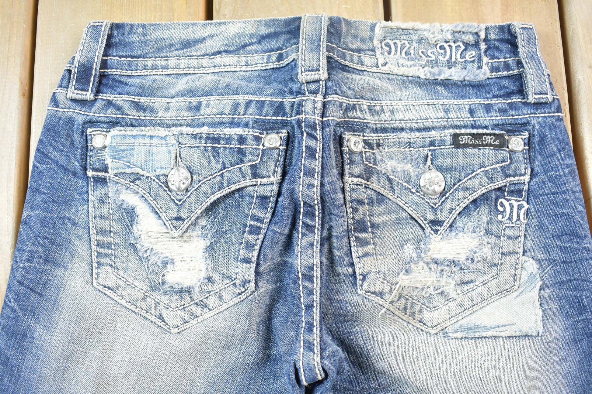 Vintage Y2K Miss Me Bedazzled Low Rise Jeans Size 26x31