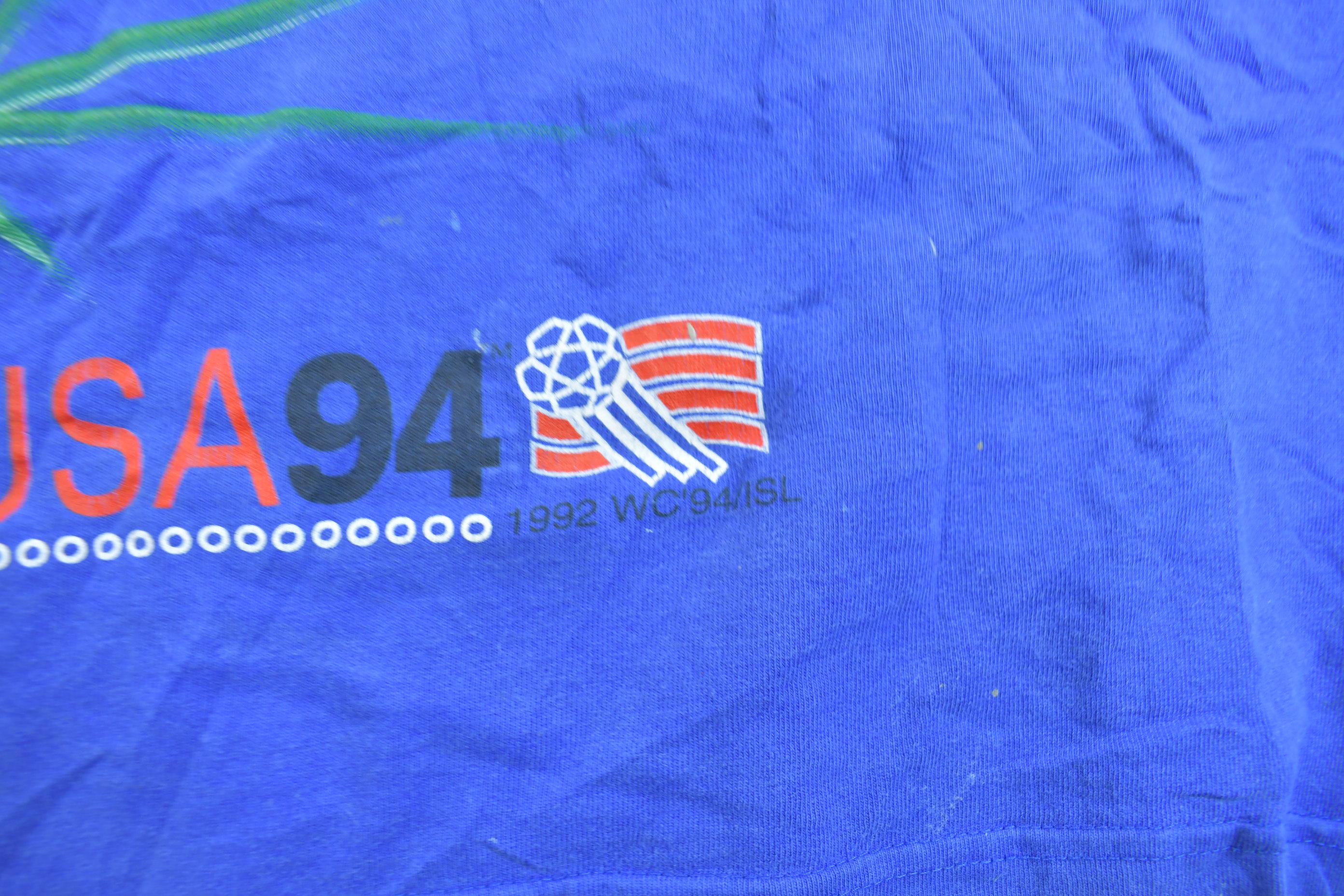 Vintage 1994 World Cup USA Soccer Graphic T-Shirt