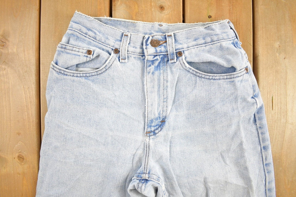 Vintage 1990s Lee Light Wash Denim Women's Jeans Size 24 x 27