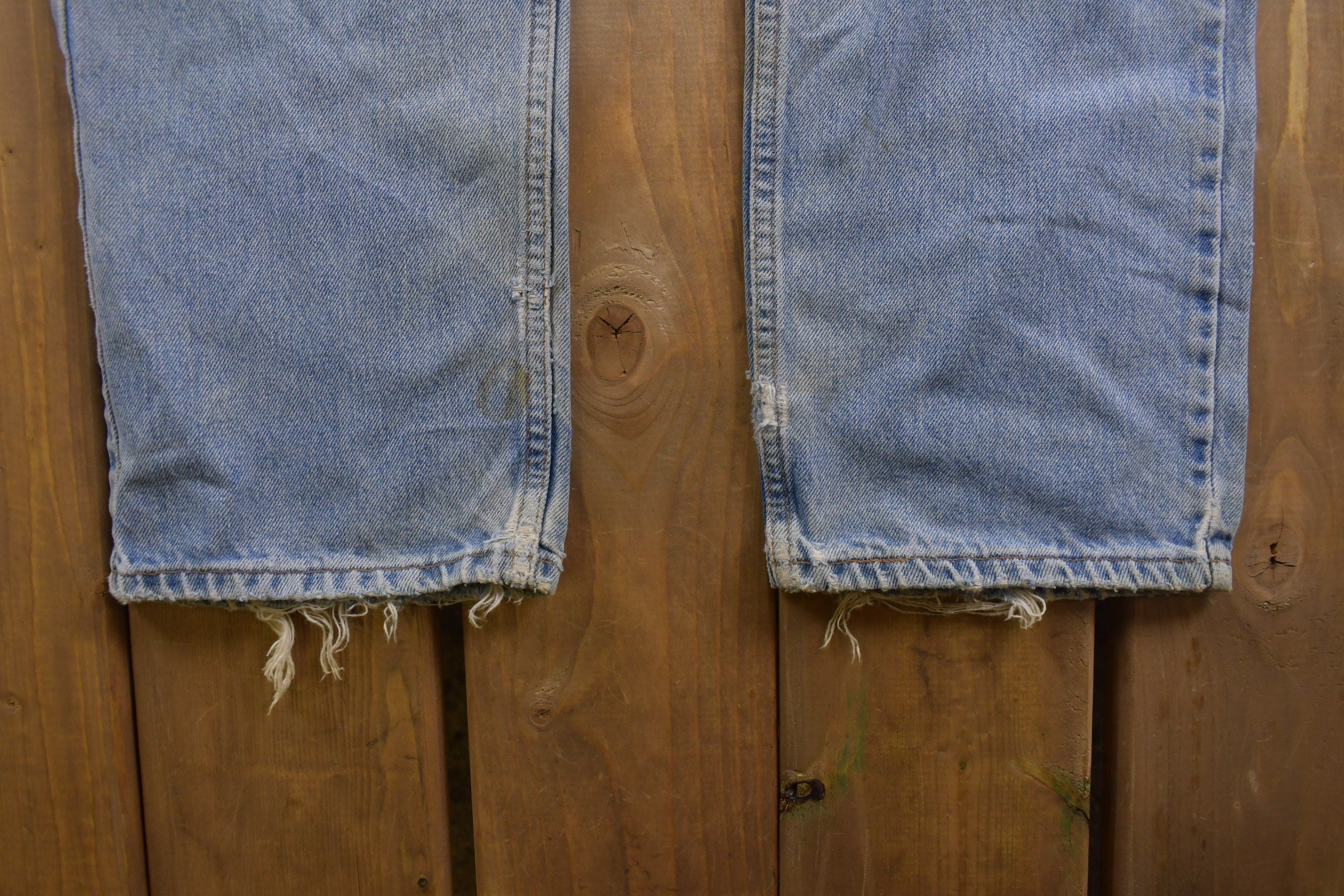 Vintage 1990s Blown Out Knee Rips Levi's 505 Red Tab Jeans Size 32 x 30