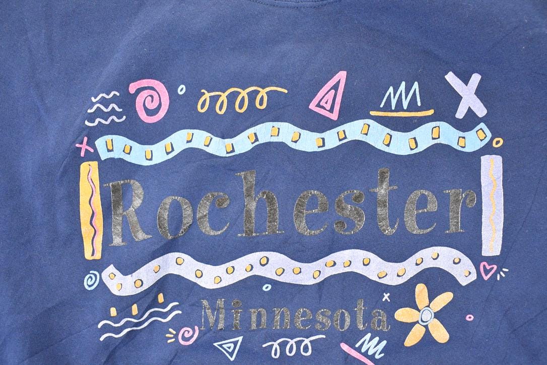 Vintage 1990s Rochester Minnesota Gopher Sport Crewneck Sweatshirt Men's XL