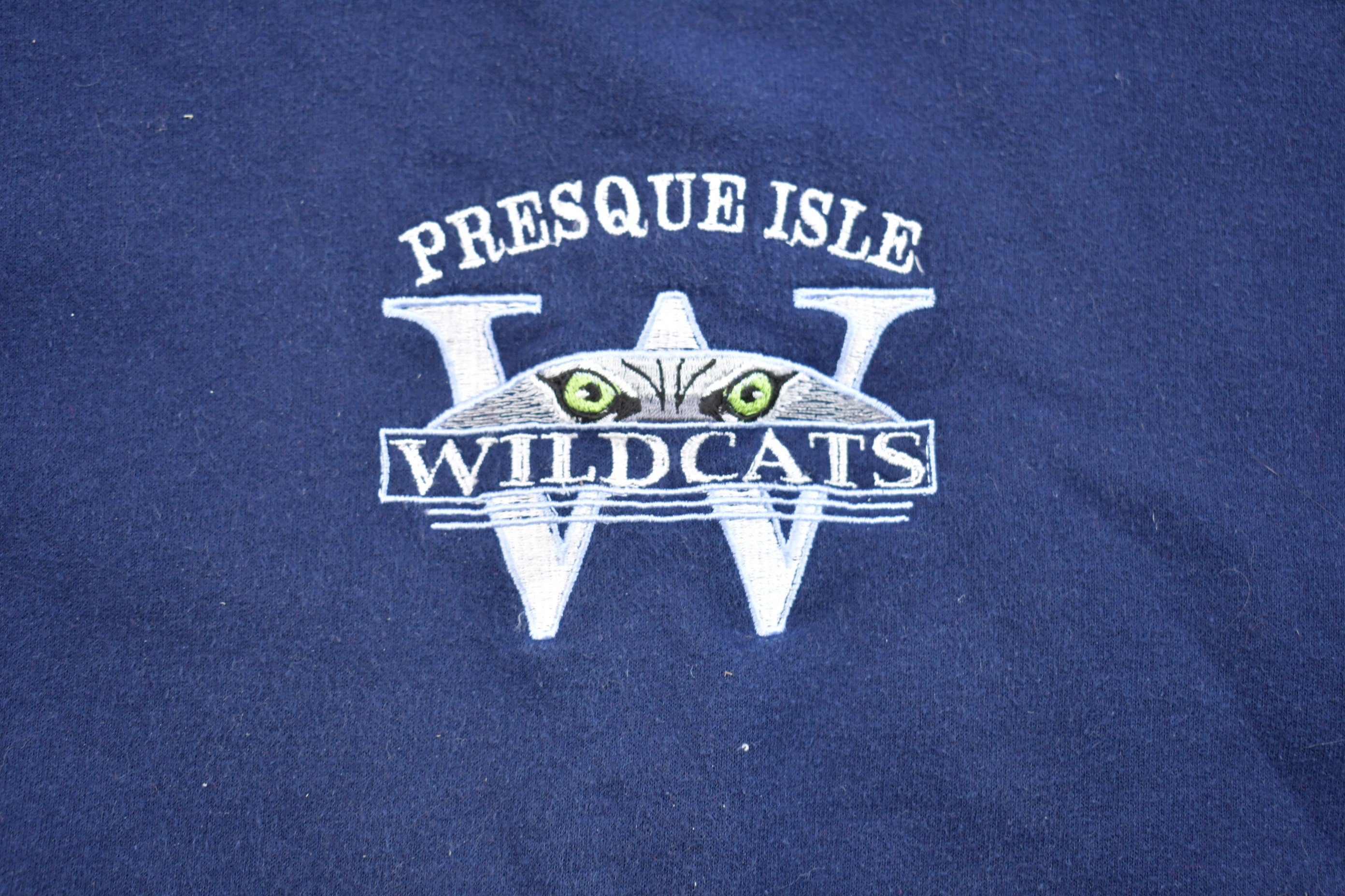 Vintage 1990s Presque Isles Wildcats Crewneck Sweatshirt