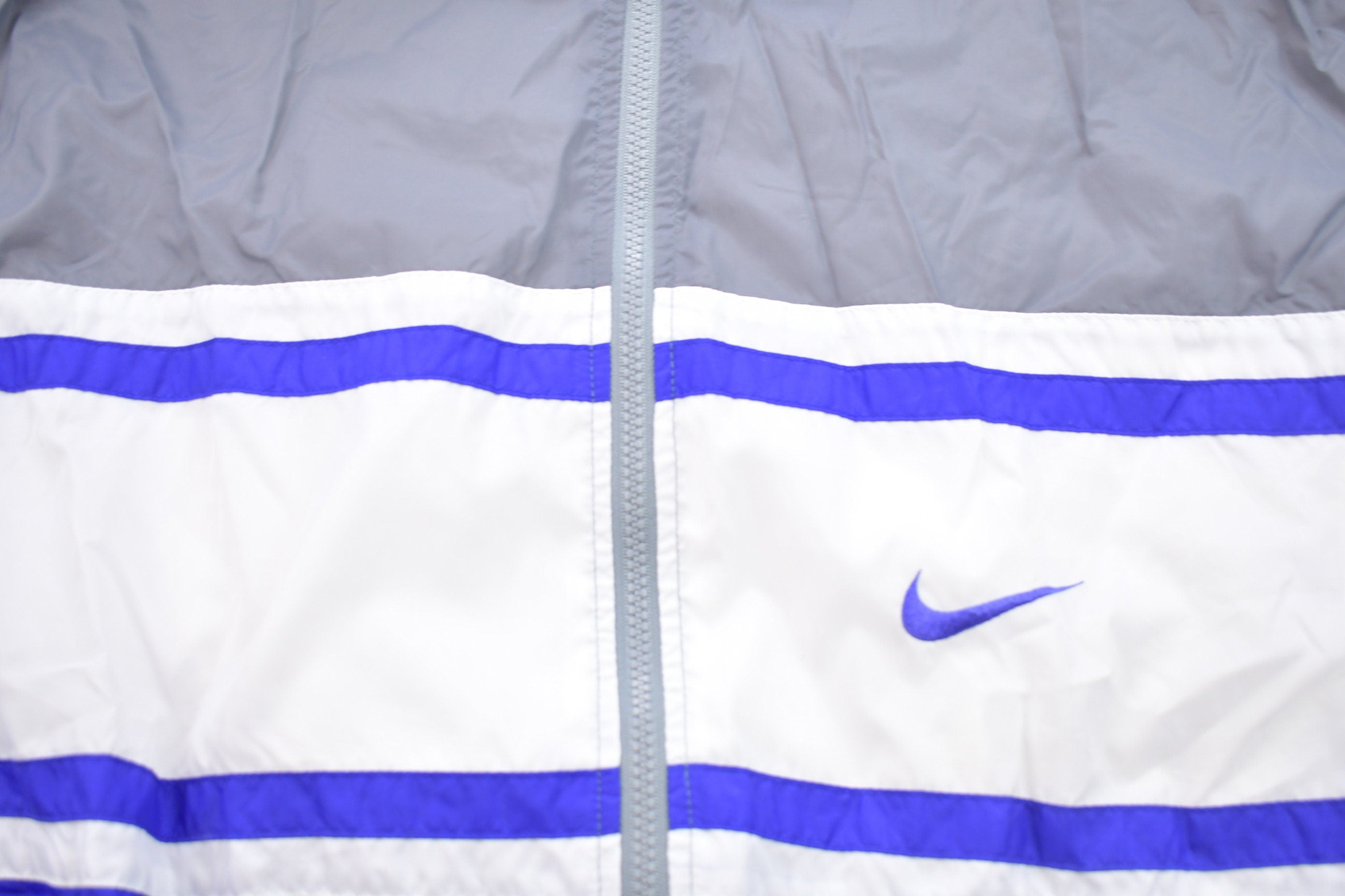 Vintage 1990s Nike Embroidered Swoosh Windbreaker Jacket