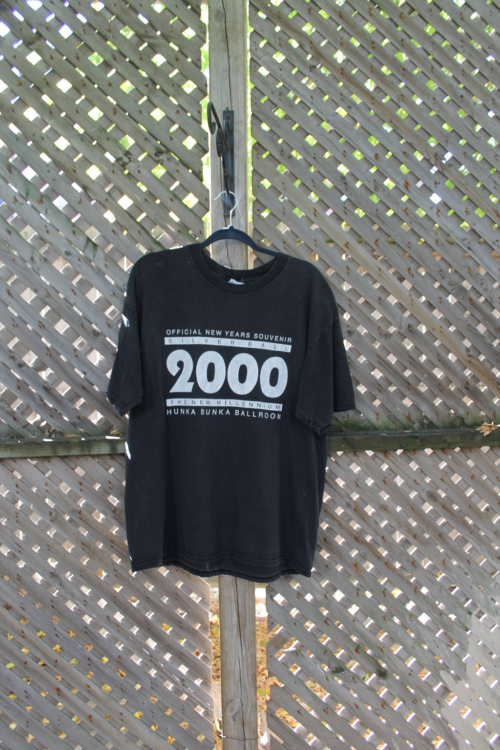 Vintage 2000New Years Eve Graphic T-Shirt