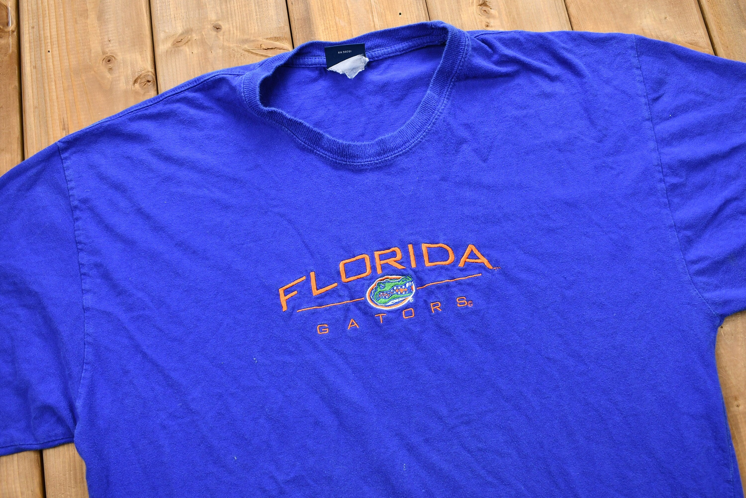 Vintage 1990s Embroidered University of Florida Gators T-Shirt