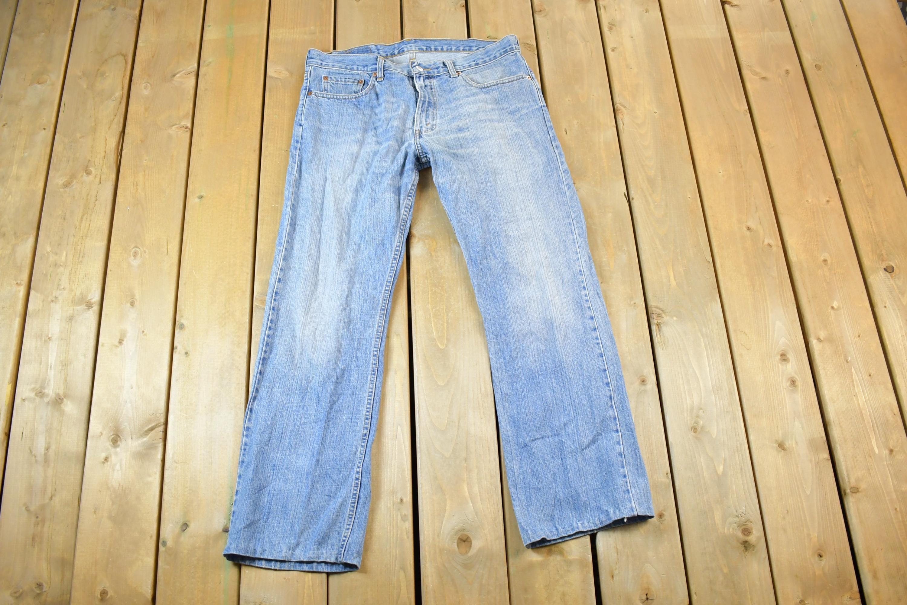 Vintage 1990s Levi Strauss Red Tab Denim Jeans Size 32 x 31 Made In USA