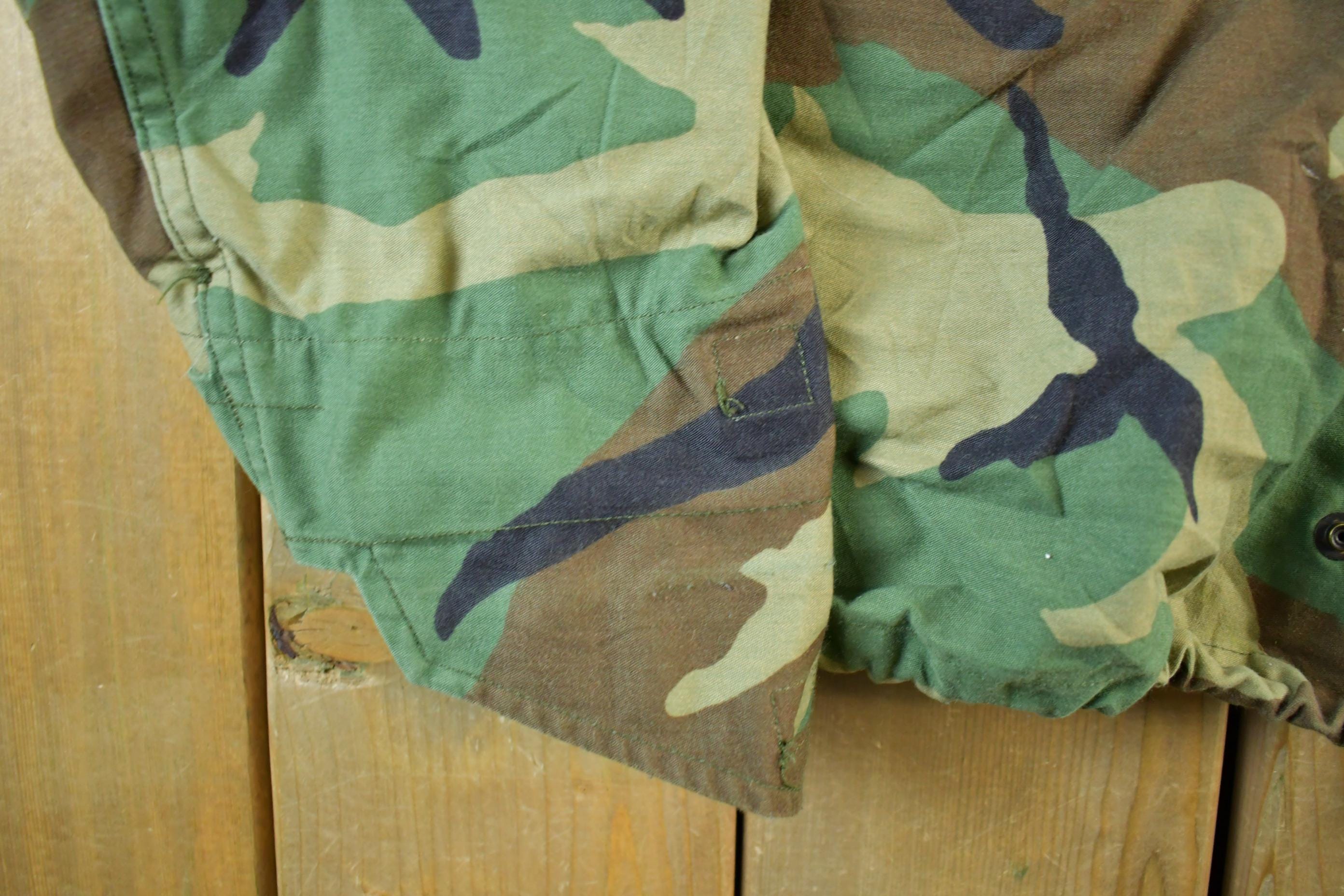Vintage 1993 Army Woodland Camo Cold Weather Military Field Jacket Men's Large
