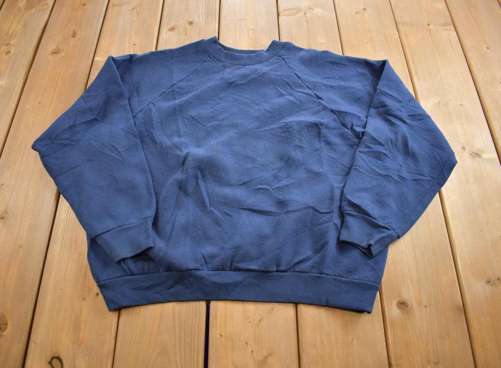Vintage 1990s Blank Fruit Of The Loom Crewneck Sweatshirt Made In USA