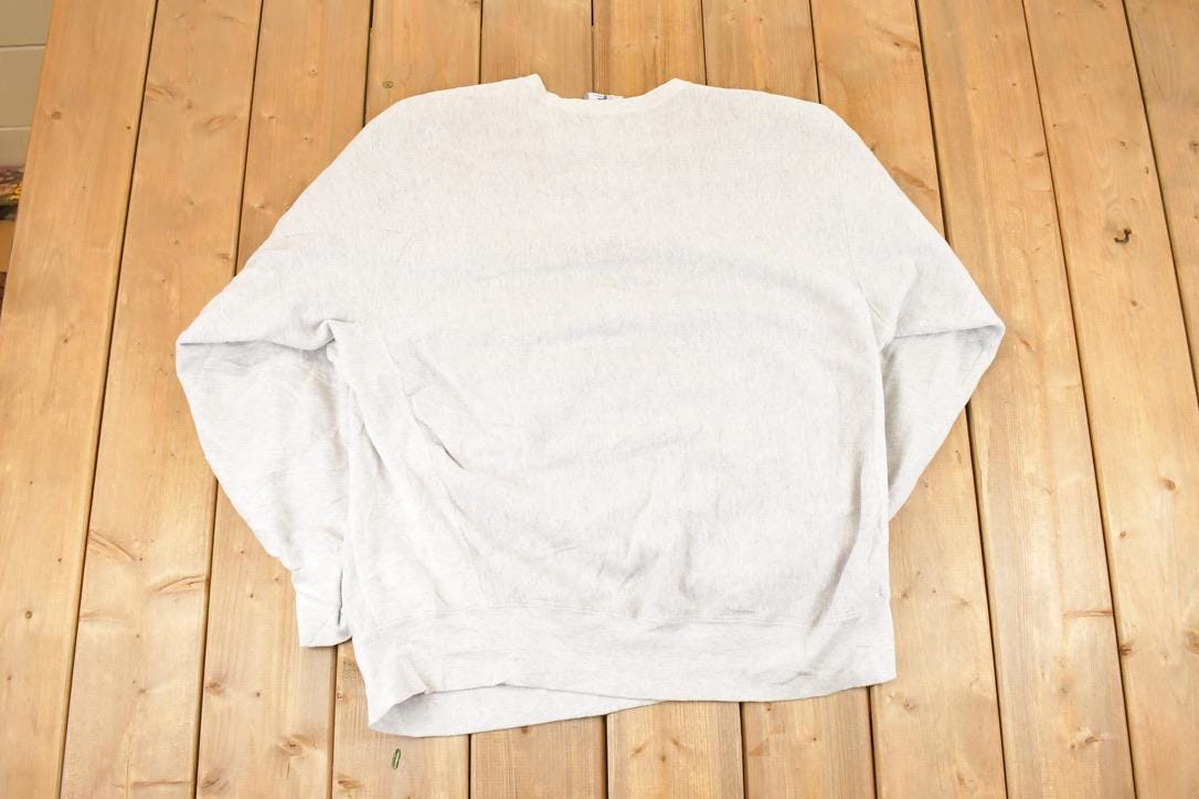 Vintage 1990s Lourdes Girls Basketball Cross Grain Crewneck Sweatshirt Women's XL
