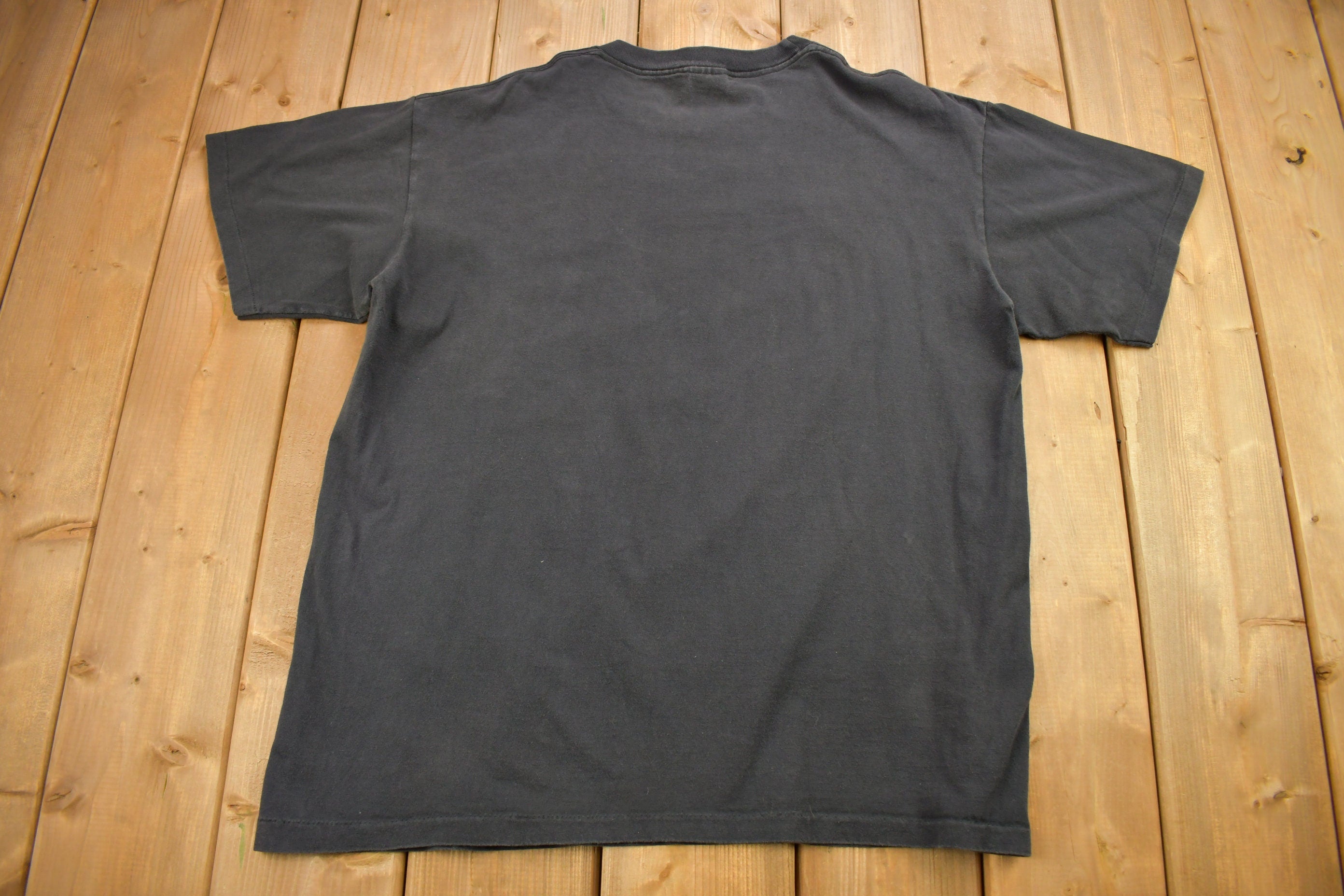 Vintage 1992 Taz "Feed Me" Graphic Looney Tunes T-Shirt