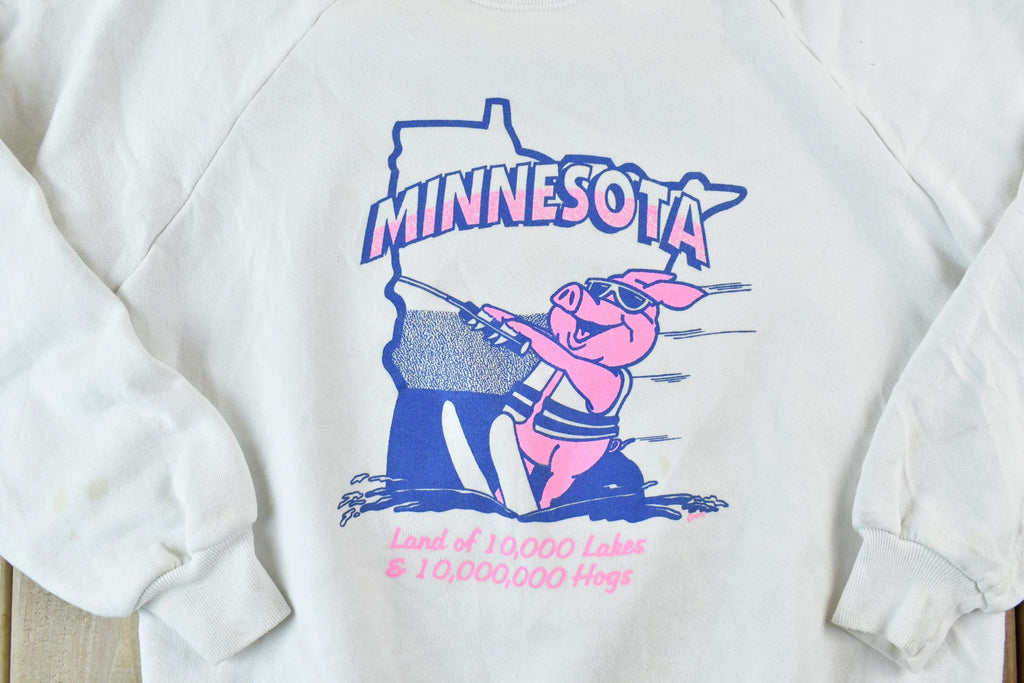 Vintage 1990s Minnesota Ski Pig 1000 Lakes Souvenir Crewneck Sweatshirt