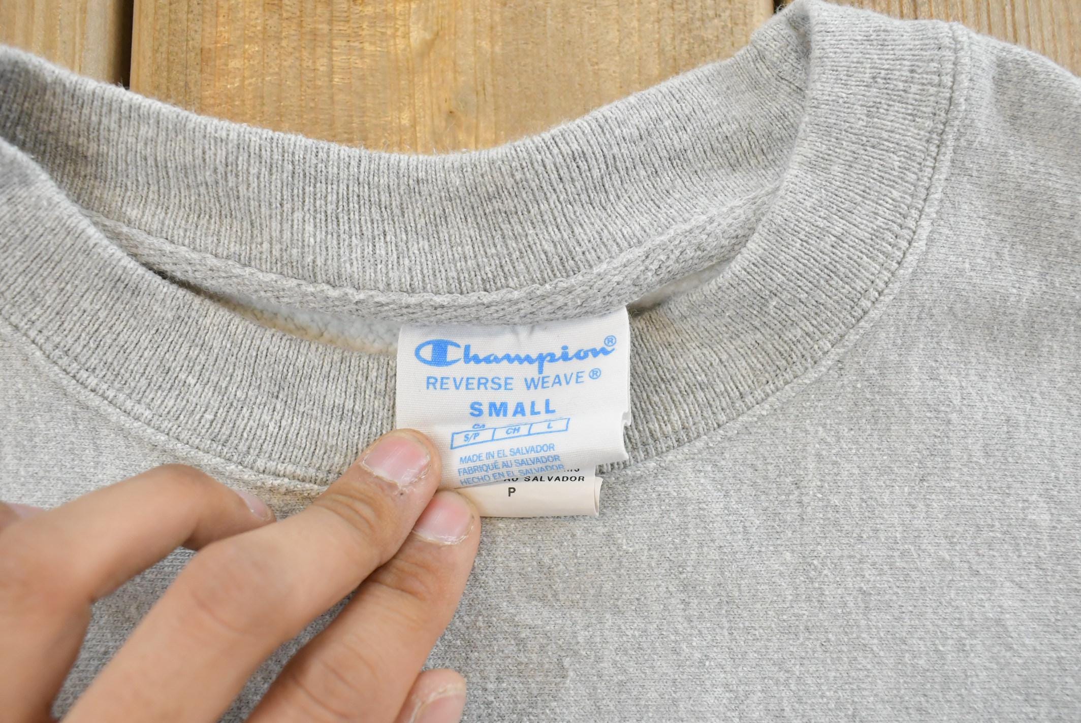 Vintage Y2K North Dakota State University Champion Reverse Weave Crewneck Sweatshirt Men's S / Heavyweight Crossgrain / Collegiate