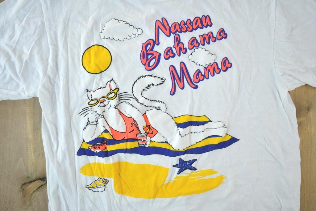 Vintage 1990s Nassau Bahama Mama Ladycat Souvenir T-Shirt
