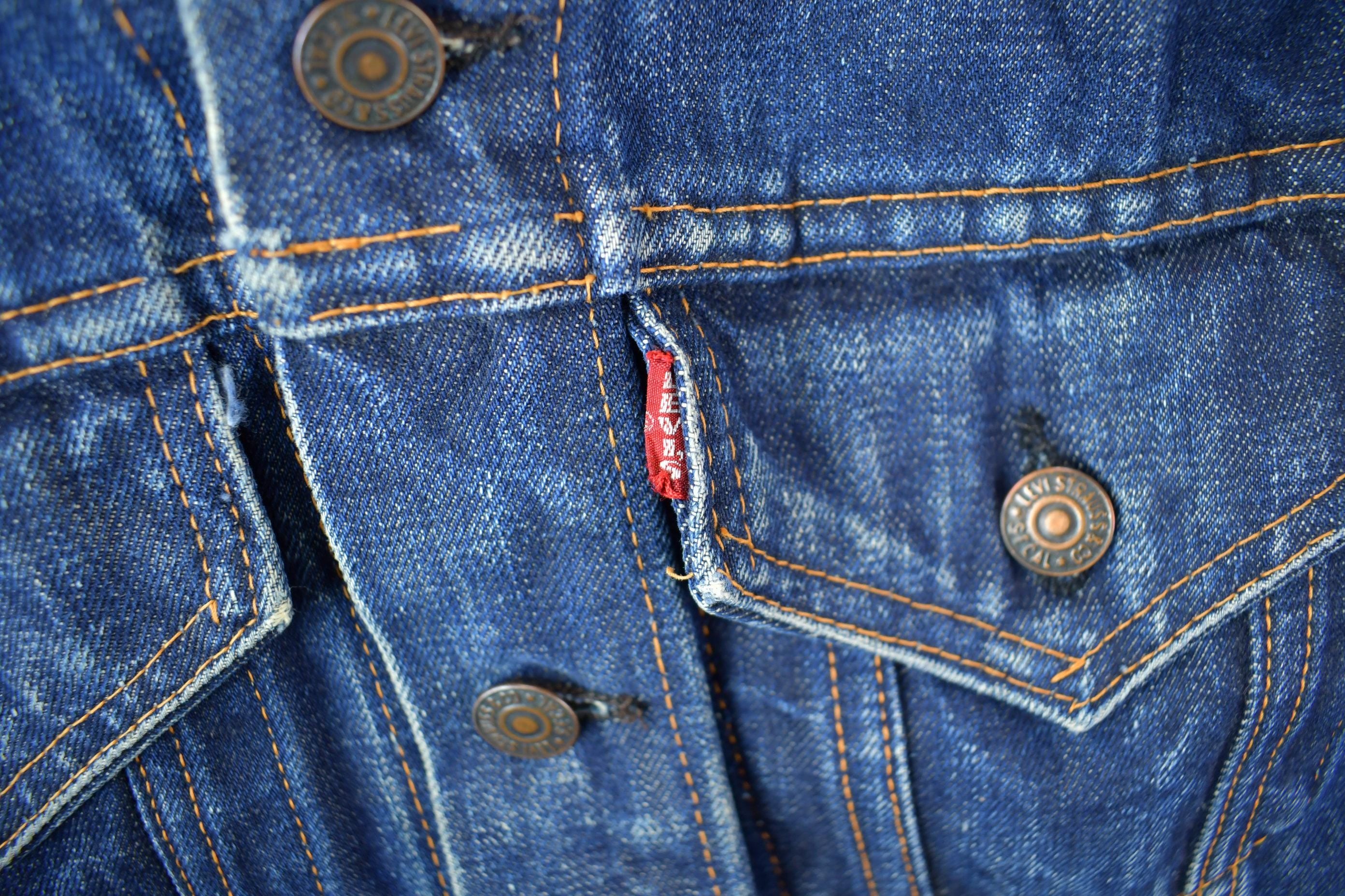 Vintage 1960s Levi’s Big E Denim Jean Jacket / Levi's Red Tab / 1960s Denim / True Vintage / Streetwear / Distressed Denim / Type 3 Jacket