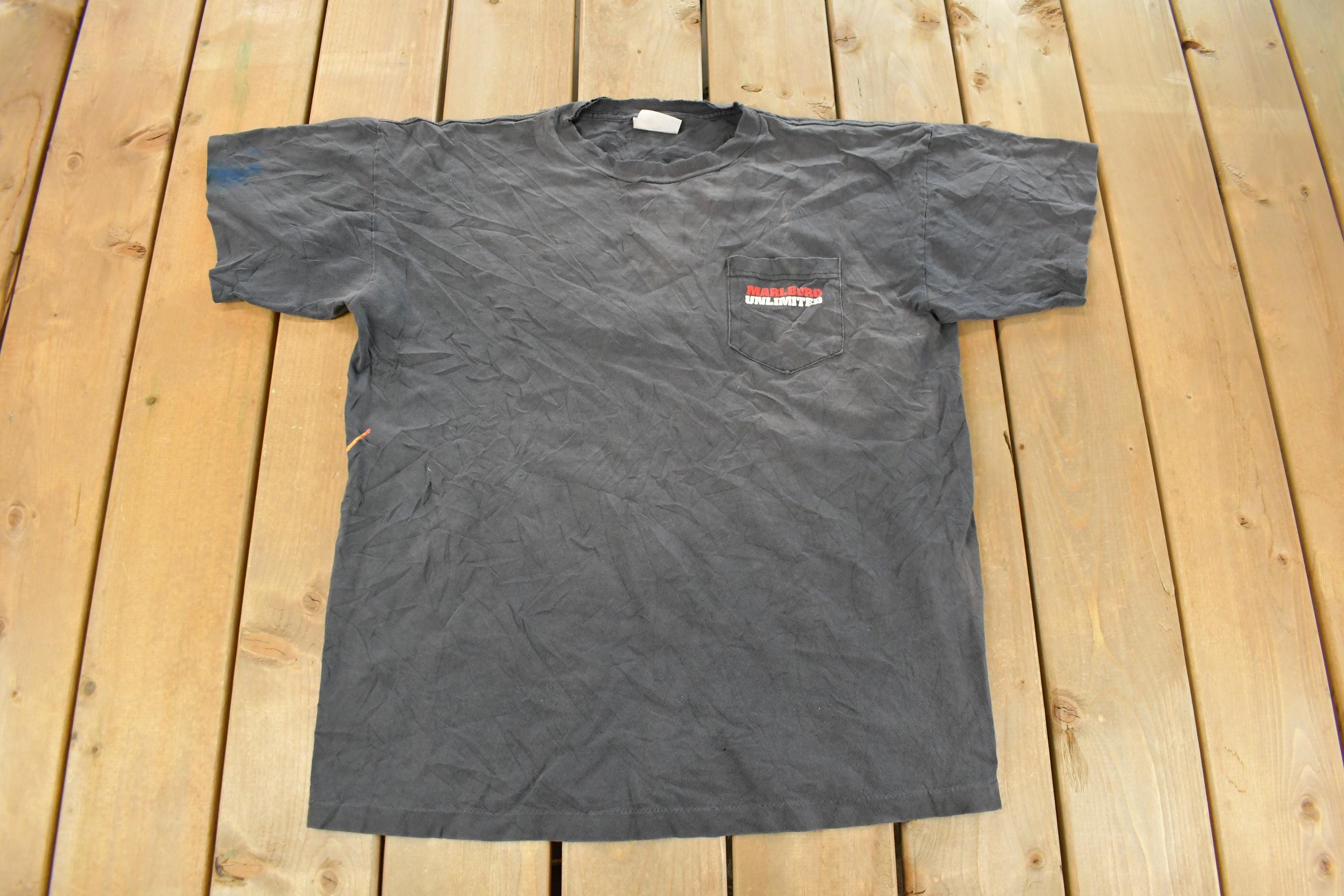Vintage 1990s Marlboro Adventure Team Lizard Graphic T-Shirt Men's XL