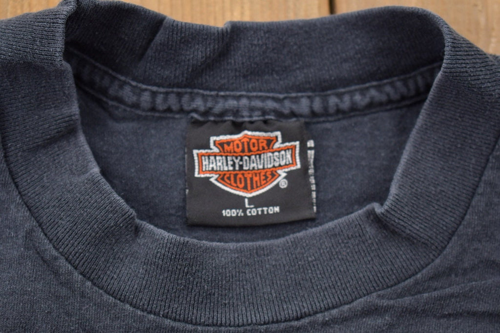 Vintage 1995 Harley Davidson Wolves Legends Live Where Legends Roam Graphic T-Shirt