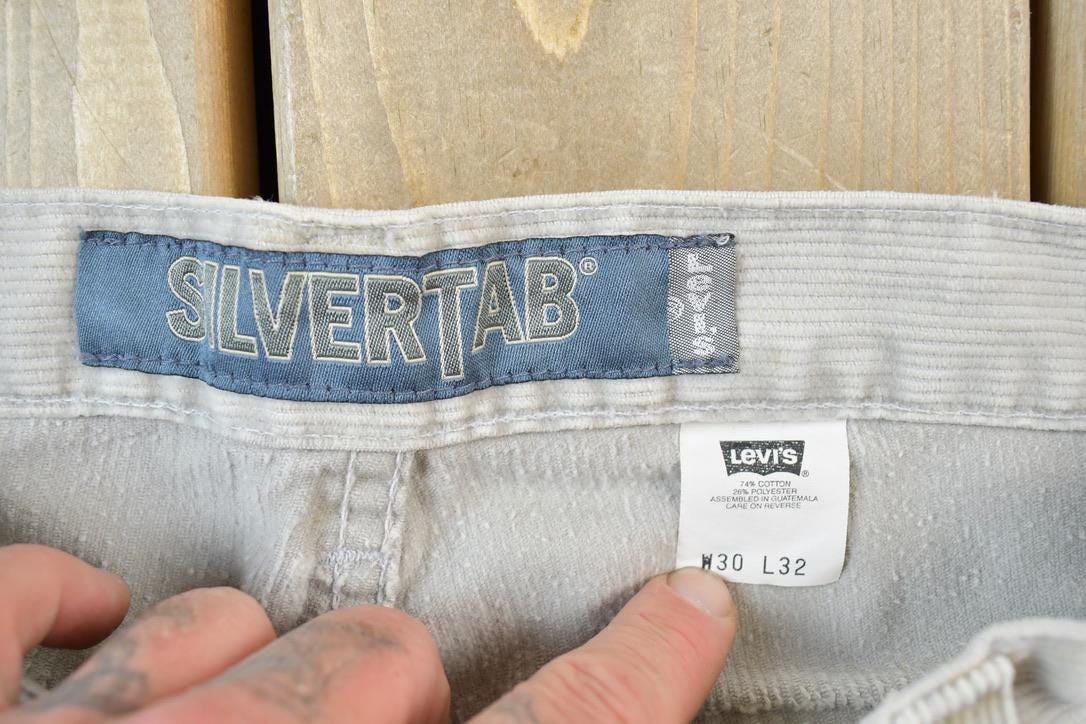 Vintage 1990s Levi Strauss Silvertab Corduroy Denim Cargos Size 30 x 32 Made In USA