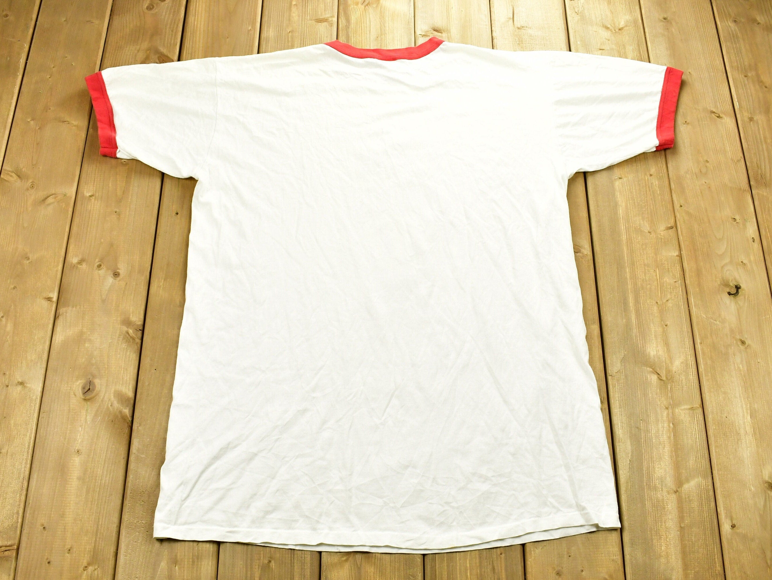 Vintage 1996 Tweety Bird Christmas T-Shirt , Made In USA , Warner Bros , Cartoon Network , Cartoonist , Ringer Tee