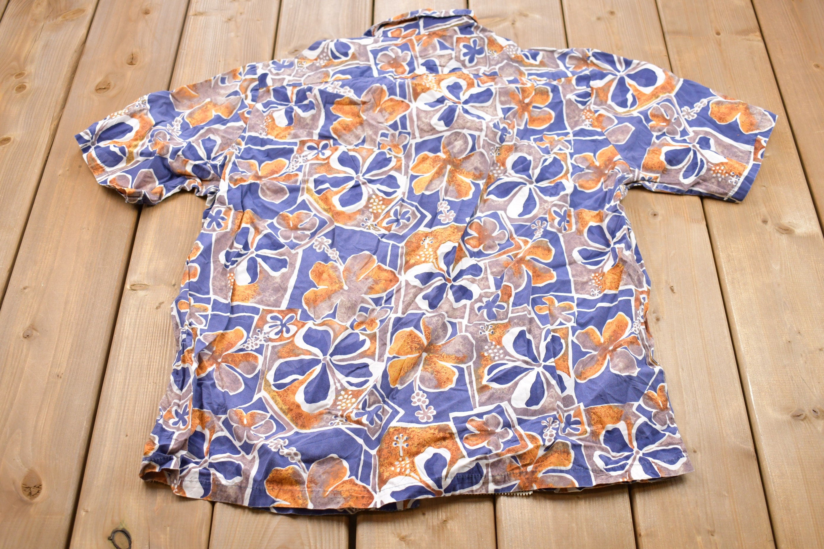 Vintage 1990s Hawaiian Button Up Shirt