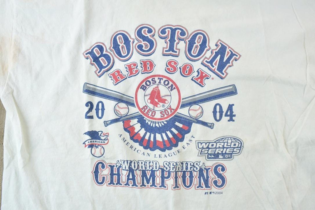 Vintage 2004 Boston Red Sox World Series Champions MLB Graphic T-Shirt