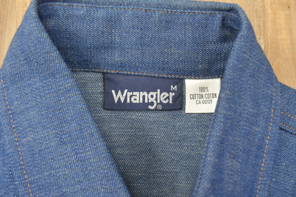 Vintage 1990s Wrangler Western Style Denim Snap Button Shirt