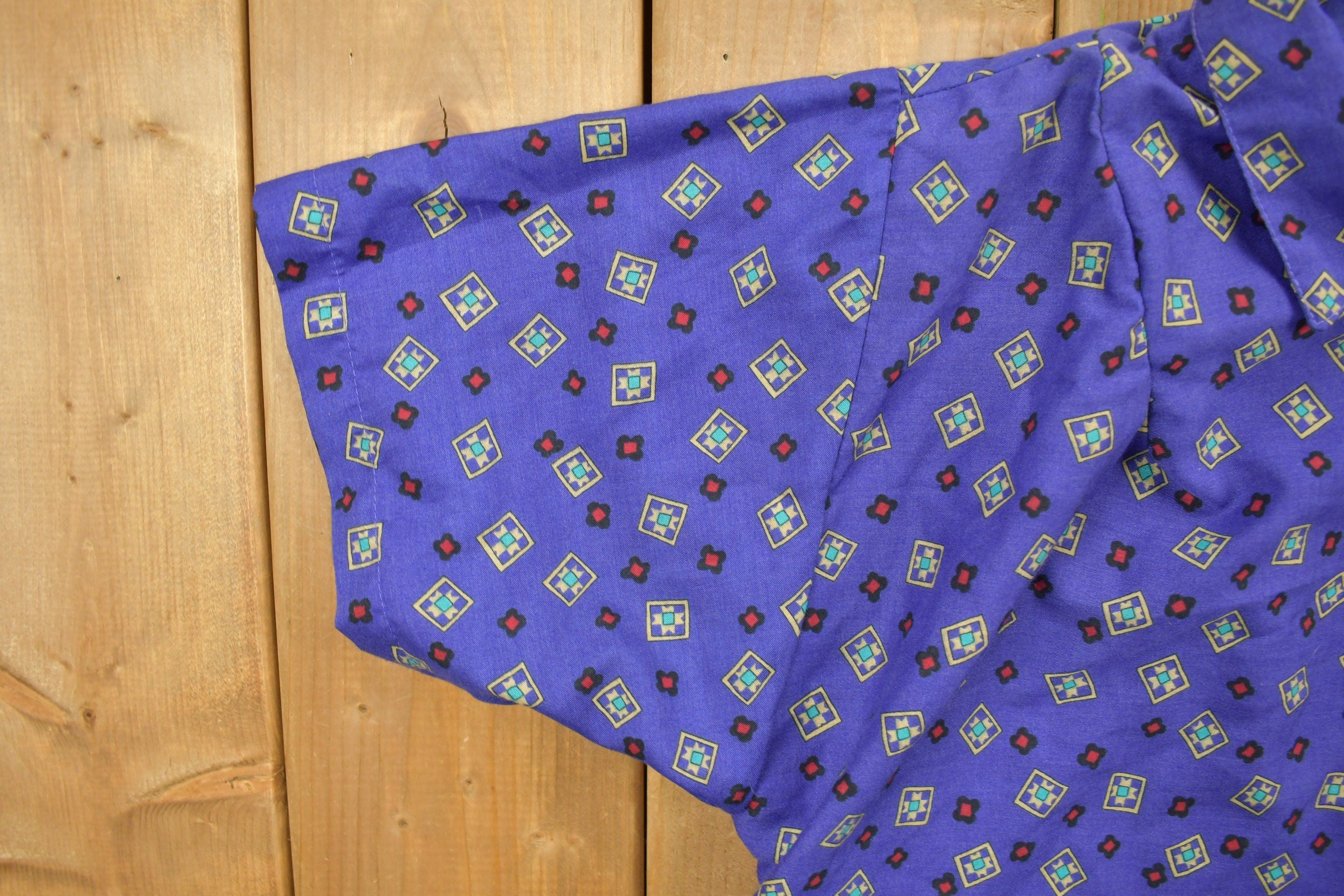 Vintage 1980s All Over Print Land & Sea Button Up Shirt
