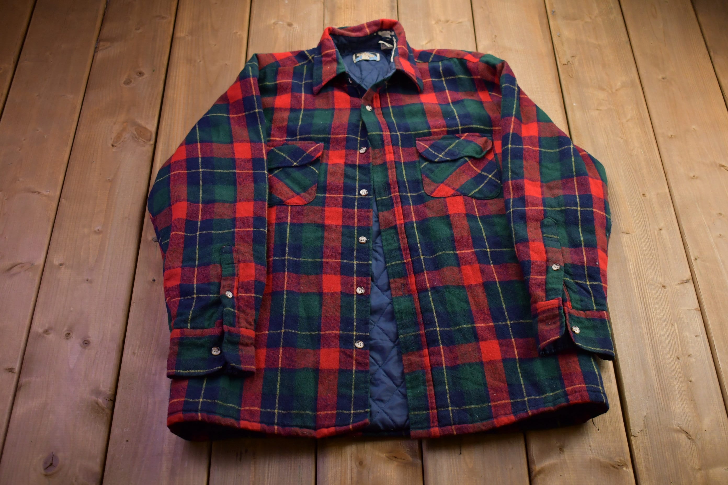 Vintage 1990s Arctic Circle Quilt Lined Button Up Shirt