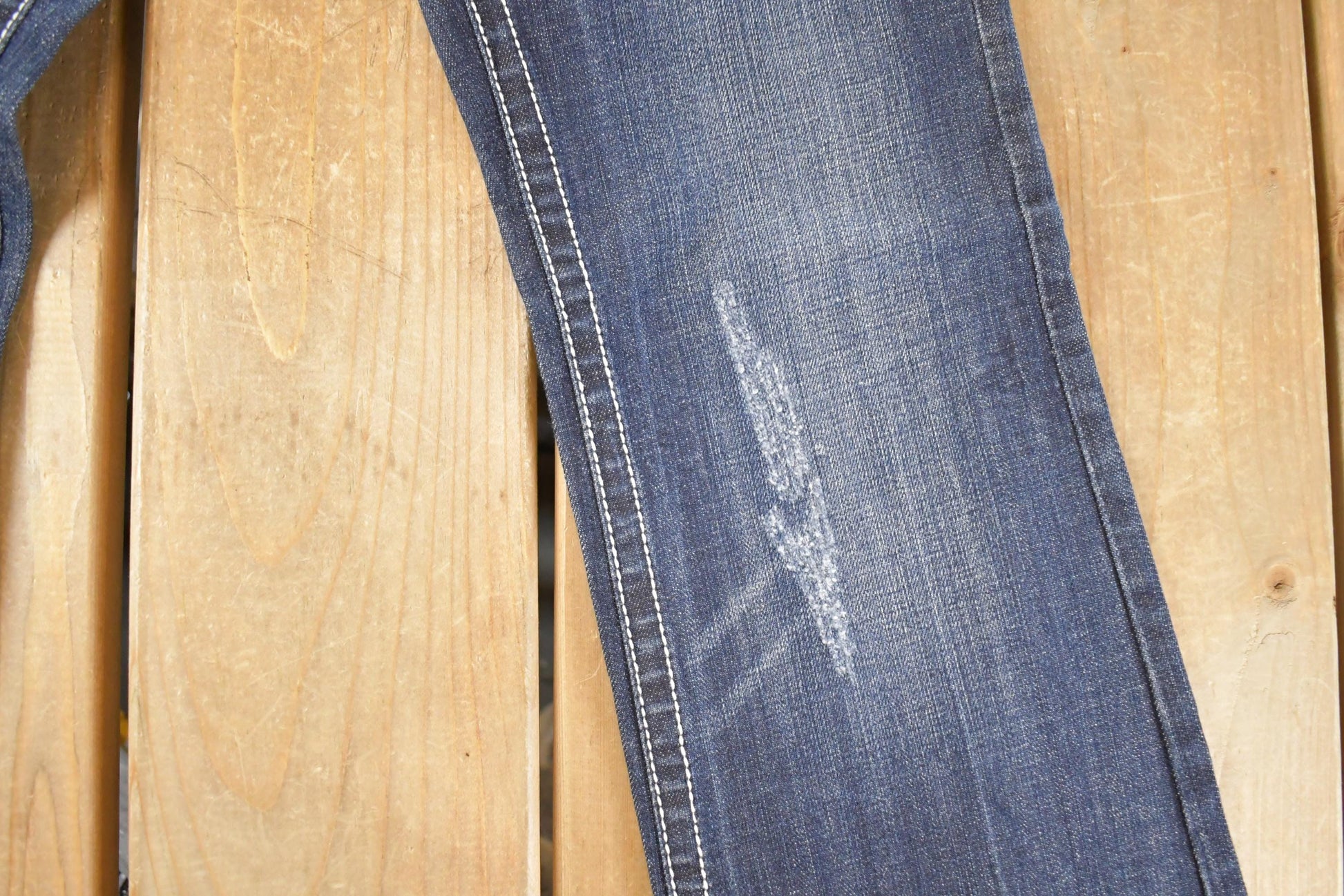 Vintage Deadstock Y2K Grace In LA Bedazzled Bootcut Low Rise Jeans Women's Size 26 x 32